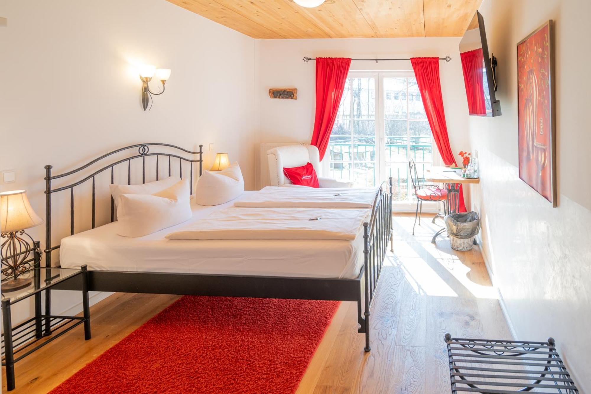 Landhaus Hotel Wolfratshausen Dış mekan fotoğraf