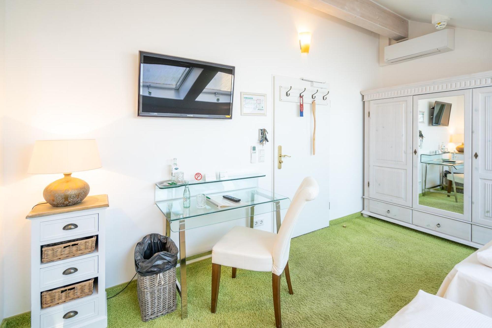 Landhaus Hotel Wolfratshausen Dış mekan fotoğraf
