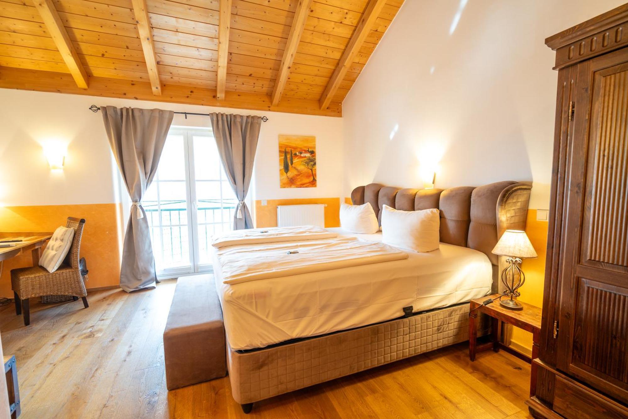 Landhaus Hotel Wolfratshausen Dış mekan fotoğraf
