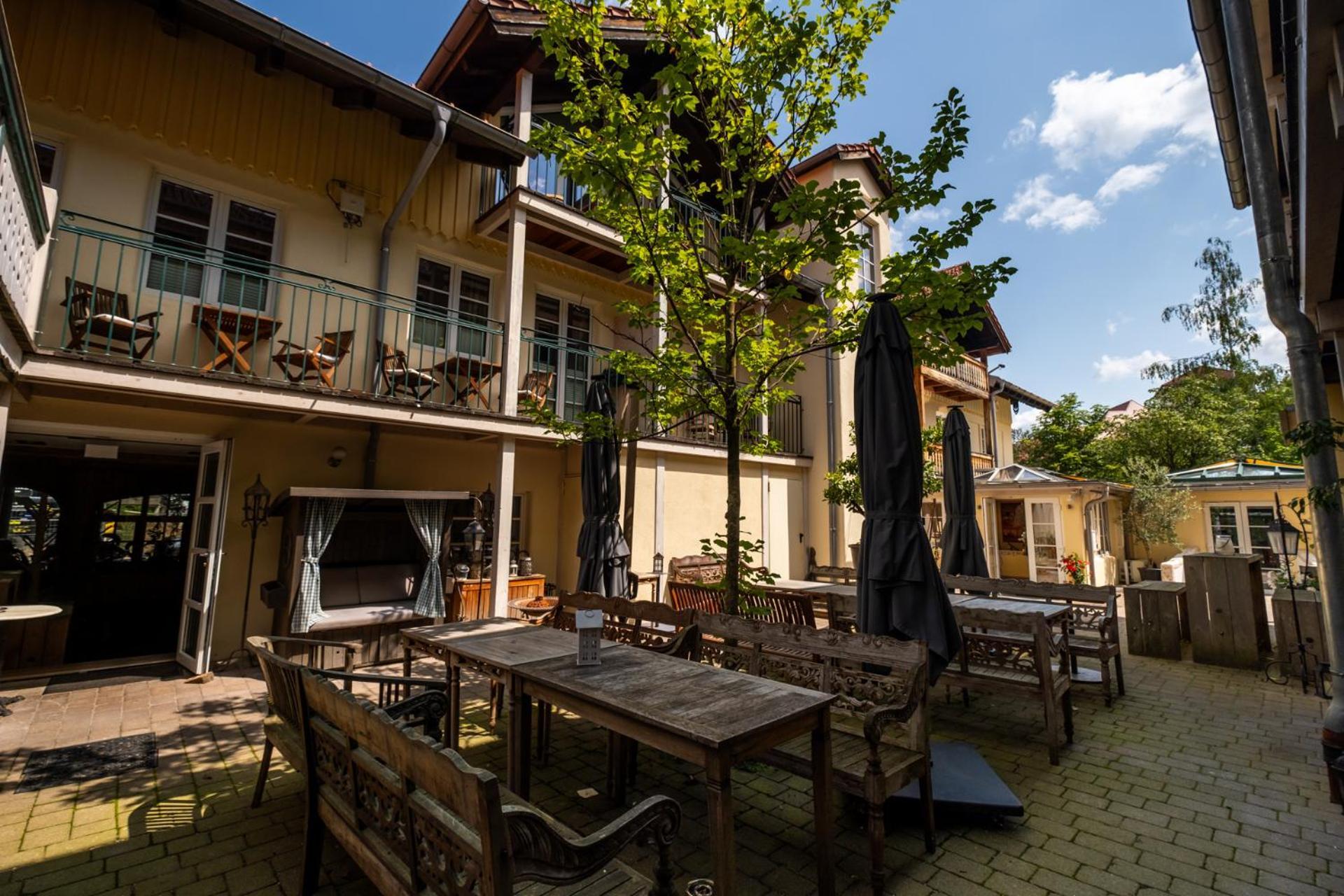 Landhaus Hotel Wolfratshausen Dış mekan fotoğraf