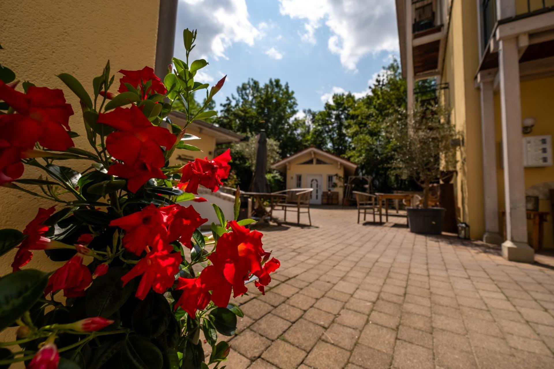 Landhaus Hotel Wolfratshausen Dış mekan fotoğraf